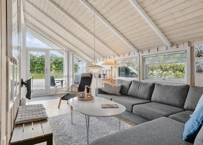 Lovely In With Kitchen Holiday home *